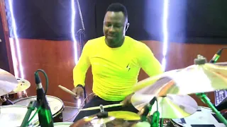 MUST WATCH!!! AWESOME AFRICAN PRAISE MEDLEY/DRUM PERFORMANCE /OFFICAIL VIDEO