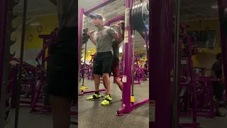 Powerlifter Trolling at Planet Fitness!