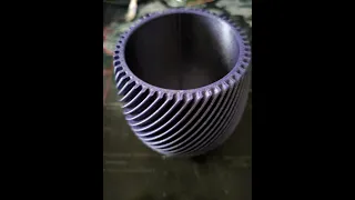 print with Creality K1 max of a small vase with pla silk time lapse