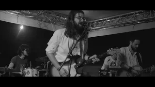 Robin and the Backstabbers - E vina mea // live la Backyard Acoustic Season