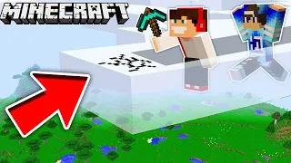 MINECRAFT ALE CHODZIMY PO CHMURACH I ZNAJDUJEMY SEKRETNY DOMEK?! GPLAY & LAKI