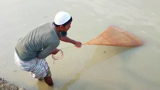 Village People Catching Fish By Cast Net - Amazing Net Fishing Video (Part-04)