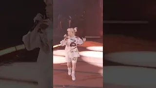 Billie Eilish caught on stage while farting 🤣😇