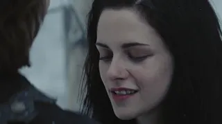 ساحره بتمتص شباب البنات الجميله ملخص فيلم سنو وايت _Snow White and the Huntsman