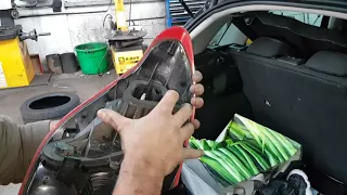 How to replace brake light bulb - Citroen C4