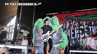 Pierce The Veil - Bulls in the Bronx (Live at Vans Warped Tour 2015)