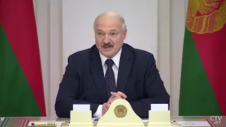 Лукашенко  Анекдот про Жириновского и вирус! Приходит Володя домой и говорит жене "НАЛЕЙ"