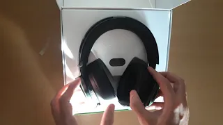 Распаковка наушников Xbox Wireless Headset