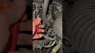 How to bleed the fuel system after replacing the fuel filter on a ford transit custom #fordtransit