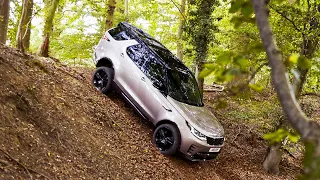 NEW LAND ROVER DISCOVERY OFF-ROAD FAMILY SUV