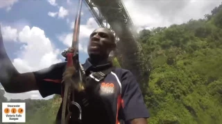 Уилл Смит прыгнул на тарзанке с водопада 14.03.2017