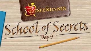 Day 9: Play - School of Secrets - Disney Descendants