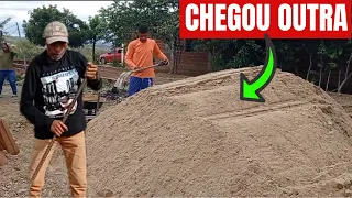 PAI DE 4 FILHOS! CHEGOU MAIS MATERIAIS PARA A CONSTRUÇÃO DO SEU ANTÔNIO @ElizeuSilvaTV