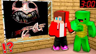 JJ and Mikey HIDE From Scary BUCKSHOT ROULETTE At Night in Minecraft Challenge Maizen