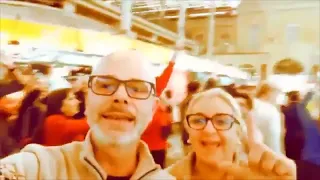 Mercado de Porto Alegre canta "Olê, olê, olá, Lula, Lula"