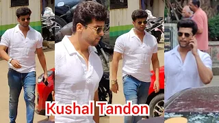 Kushal Tandon Looks Emotional at Ankita Lokhande Father Last Rites | Barsatein