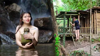 Expand the old bamboo house - Climb the stream to catch frogs, stream bathe.