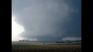 Parkersburg, Iowa EF5 Tornado May 25, 2008 Compilation