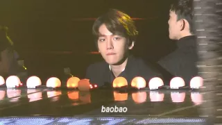 160217 EXO Baekhyun reaction to Mino " Fear" @ Gaon chart kpop awards 2016