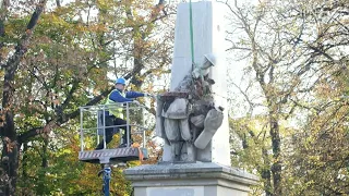 Poland destroys four Soviet monuments to the Red Army | AFP