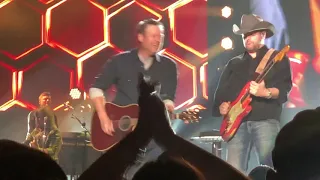 Blake Shelton- Honey Bee live in Spokane