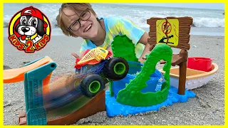 NEW 2022 Hot Wheels Monster Trucks 🐊 SWAMP CHOMP COLOR SHIFTERS PLAYSET (Myrtle Beach Kids Vacation)