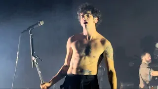 The 1975 - Love It If We Made It (Live in Singapore / Night 1)