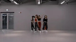 ITZY- DALLA DALLA X WANNABE MASHUP (Magic Dance) [More accurate timing!]