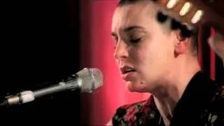 Sinead O'Connor - I Don't Know How To Love Him