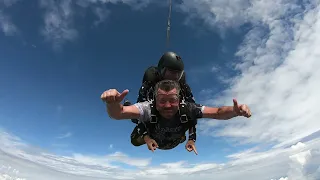 Мой первый прыжок с парашютом.