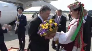 Порошенко только что прибыл на том, что организовал Путин в Минске