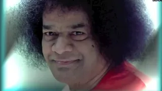 Bhagavan Sri Sathya Sai Baba Chanting Gayatri Mantra