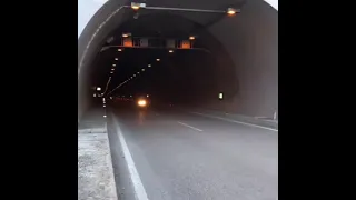 ZX10R vs Tunnel😎 299km/h speed😎