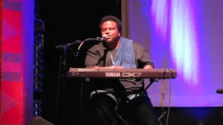 Craig Robinson's Live Performance of People Person's Paper People