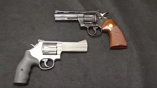 Colt Python vs S&W 686