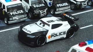 Cars 3 : Next-Gen Police Car! - StopMotion