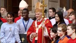 Pope Benedict cheered by young Catholics