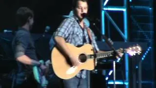 Easton Corbin at Country USA 2013 - Watching Airplanes