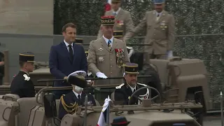 Défilé du 14 juillet : Macron arrive à la tribune présidentielle | AFP Images