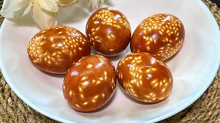 How to paint eggs for Easter 2024 in an original way using onion skins