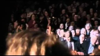Елена Ваенга среди зрителей Нью-Йорка 18.11.2011