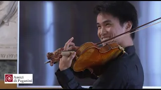 Kevin Zhu incontra il Cannone prima del concerto di questa sera a Palazzo Tursi.