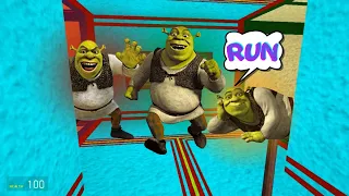 26# Running away from shrek in the maze || GARry's mod