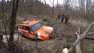 Нивы и Уазы на весеннем бездорожье