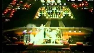 Queen Live In Newcastle 1986 part 8 - Radio Ga Ga - Rock You - Friends - We Are The Champions