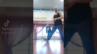 НОВЫЙ УРОК ТАНЦА НОГАМИ ШАФЛ ИЗ ТИК ТОК ТАНЦЫ 2021 /ОБУЧЕНИЕ ТАНЦАМ SHUFFLE DANCE CUTTING SHAPES.