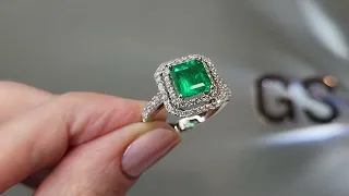 Ring with 1.85 carat Muzo Green emerald and diamonds in 18-carat white gold (6959)