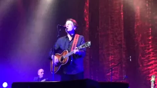 2016-03-05 Francis Cabrel @ Forest National 07 La robe et l'échelle