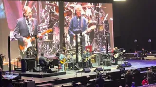 Eric Clapton with Stephen Stills - Love the One Your With