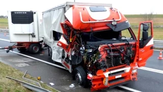 Brutal TRUCK CRASH Compilation - Crazy Truck Accident Compilation Part.4